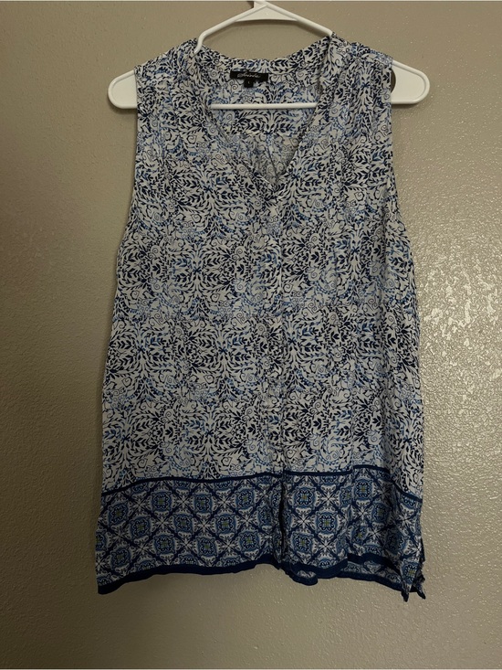 Soiree Tops - Soiree Sleeveless Blue & White Printed V-Neck Camisole